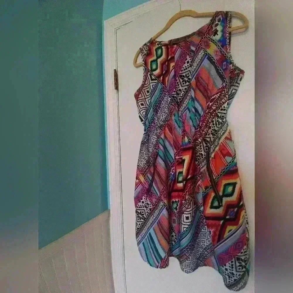 Speed Control Bright Aztec Dress with Zipper Pockets, Size Medium